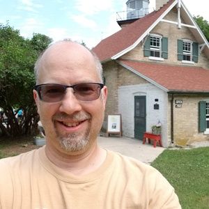 Meet your Posher, Dennis